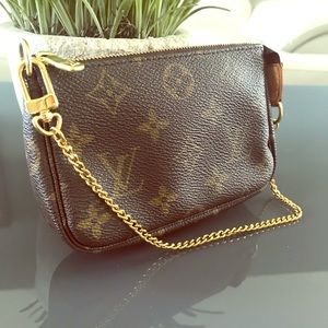 Authentic Louis Vuitton Pochette